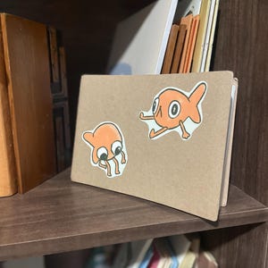 5 Le Poisson Steve süße Meme Aufkleber, französischer Fisch, Set gestanzte wasserdichte Premium-Vinyl-Aufkleber, Wasserflasche, Notizbuch, Auto