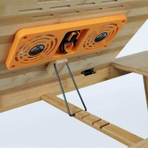 Jättestort knäbord i bambu med USB-fläkt. Bärbart sängbord med vinklingsbar topp. bild 3