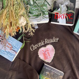 Sudadera con cuello redondo de lector crónico / Merchandising de libros / Merchandising de libros / Sudadera para amantes de los libros