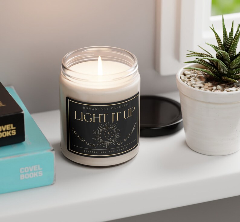 LIGHT IT UP Crescent City Candle, Crescent City gift, through love all is possible, Bryce Quinlan, Starborn, House of Earth and Blood, sarah j maas, booklover candle, bookish candle
