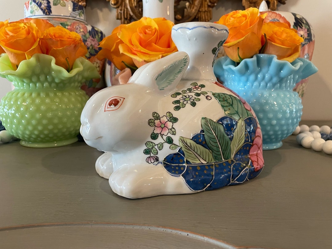 Rare Vintage Tobacco Leaf Rabbit Candlestick Holder//bunny//chinoiserie