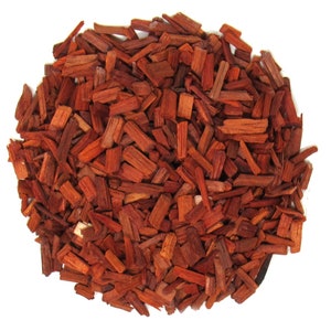 Red Sandalwood Chips | Pterocarpus Santalinus | 0.5 Ounces | Used for Protection & Intuition | Use in Spell Bottles, Mojo Bags | Witch Herbs