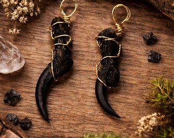 Pendentif griffe de corbeau anglais | Fil emballé | Amulette de sorcière | Bijoux païens | Fil plaqué or 14 carats