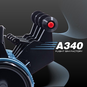 Può includere: Pannello di controllo del simulatore di volo nero con un pulsante rosso e il testo "A340 FLIGHT SIM FACTORY". Il pannello ha più leve e una base blu e nera. Lo sfondo è grigio scuro con un design ondulato.