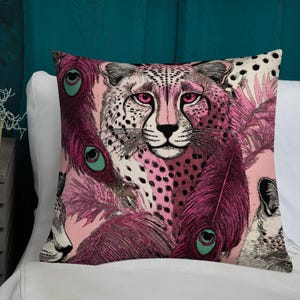 Cojín decorativo rosa Fairy Core con estampado animal: un toque decorativo llamativo para dormitorios y salas de estar acogedoras.