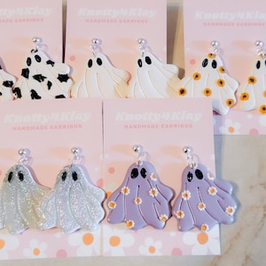 Kolczyki wiszące Ghost Sheet | Kolczyki na Halloween | Uroczy duch | Glina polimerowa | Jesienne trendy | Straszne kolczyki wiszące | Jesienne kolczyki z gliny |