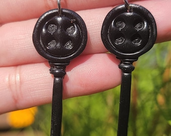 The Coraline Key-oorbellen / Portaalsleuteloorbellen / Handgemaakte kleioorbellen / Cadeau-ideeën / Polymeerklei-oorbellen /
