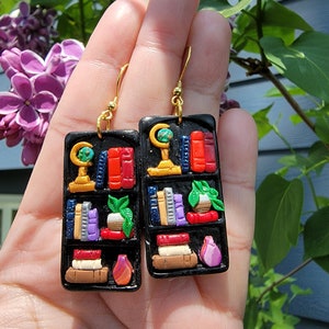 Orecchini pendenti a forma di libreria / Orecchini in pasta polimerica / Orecchini estivi / Amanti dei libri / Idee regalo