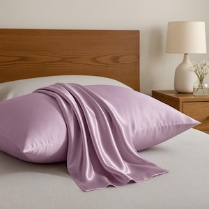 100% Mulberry Silk Pillowcase – Luxurious, Soft, and Hypoallergenic Bedding