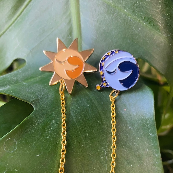 FNAF Security Breach - Sun and Moon Collar Pins