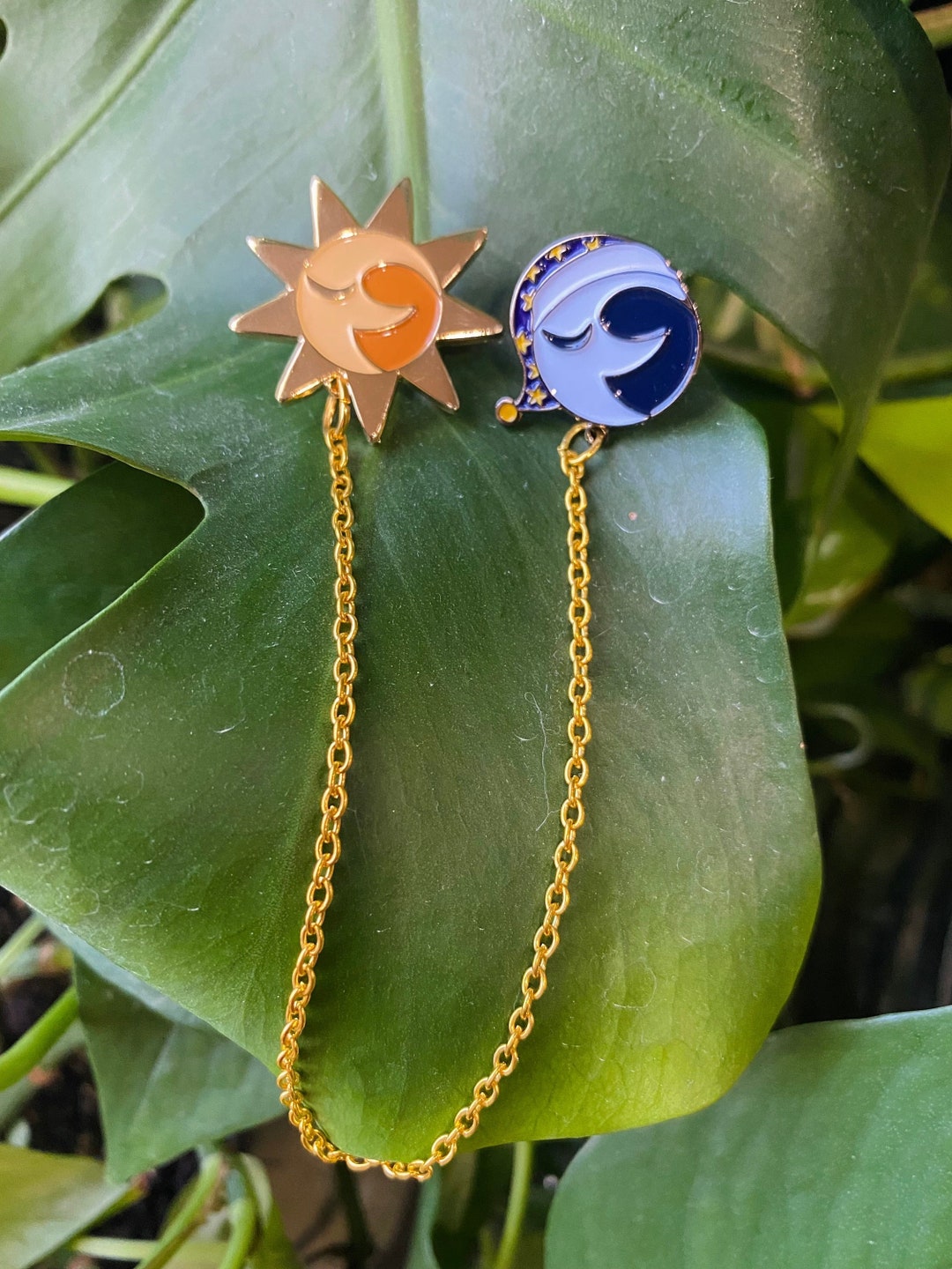 FNAF Security Breach Sun and Moon Collar Pins - Etsy