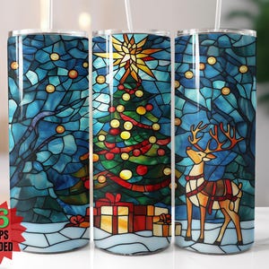 Emballage de verre de Noël en vitrail PNG pour sublimation – 20 oz droit et conique – téléchargement numérique de renne et d'arbre de vacances