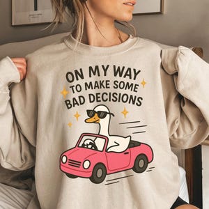 Cattive decisioni Goose PNG / Clipart di guida divertente / Adesivo digitale umorismo caos / Versioni di testo in bianco e nero / Download di meme PNG