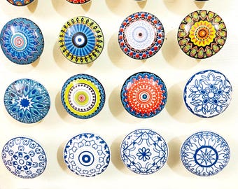 Geassorteerde keramische kastknoppen met bloemen | Handgemaakte bloemenladetrekkers