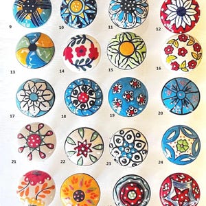 Sélectionnez n'importe quel bouton en céramique pour armoire | Motifs colorés | Tiroir pour penderie Commode Penderie Porte de meuble Boutons de CUISINE | Écrous et boulons inclus