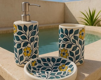 Boho Luxe Keramik Badezimmer 3-teiliges Badezimmer-Set (beinhaltet handbemalten Blumenseifenspender, Zahnbürstenhalter und Seifenschale)