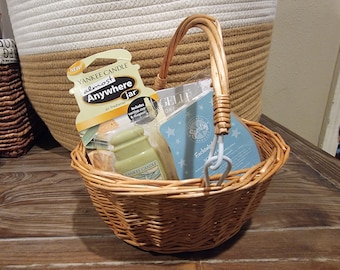 Gift basket Random or customized to your choice Yankee Candle Spongelle Scentsy