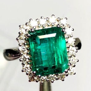 Fürstlicher Ring Smaragd zertifiziert Igi und Diamanten Fluss insgesamt ct.4.37