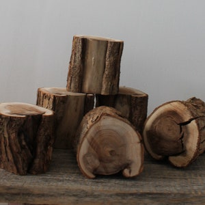 Holzstumpf Holzscheite Lebende Kante Holzstücke zum Basteln Natürlicher Bastelbedarf Rustikale Wohnkultur Do it yourself 1stk