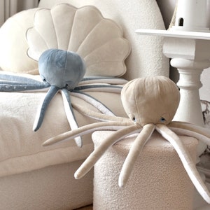 Kleines Plüschtier Krake, Geschenk für Neugeborene mit Personalisierung, Stillkissen, Stofftier, Meerestiere, Kinder Geschenkidee