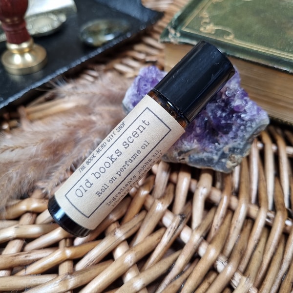 Aceite perfumado roll on con aroma a libros antiguos, ideal para amantes de los libros y nerds de los libros.