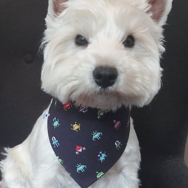 Fun space invaders handmade over the collar pet bandana & bow tie with velcro fastening invader 80s retro gaming dog RobbieGetsCrafty