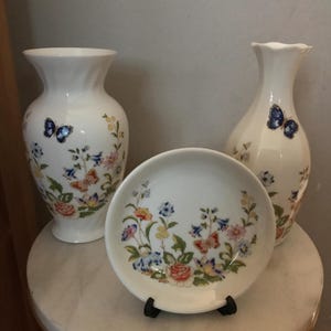 Aynsley Cottage Garden Butterflies Floral Design Selection Fine Bone China Made in England