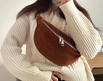 Bolsa transversal feminina em camurça, pochete em couro legítimo, bolsa de ombro com zíper prateado.