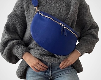 Large crossbody bag, vegan leather, royal blue crossbody bag, women's shoulder bag, blue fanny pack, cross body bag, crossbody bags, 30 x 20 cm