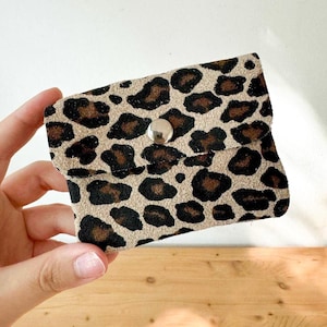Bolsa para mulher, bolsa de camurça Leo, carteira, porta-moedas, bolsa com bolso para moedas, feita à mão, estampa de oncinha, camurça