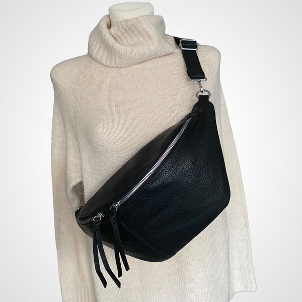 XL Crossbody Bag, Schwarz, Crossbag Schwarz, Crossbody bag vegan, Bauchtasche vegan, Slingbag, half Moon bag,Crossbody Tasche, Taschengurt