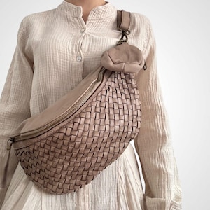 Geflochtene Ledertasche, butterweiches Premium Leder, Crossbody Bag,Bauchtasche, Umhängetasche mit Portemonnaie, gewebte Tasche, Farbauswahl
