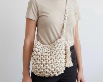 Handmade macrame bag, shoulder bag, crochet bag, bohemian shoulder bag, white and cream with tassel, crossbody bag, boho shopping bag
