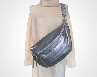 LUNA, XXL Crossbody Bag, crossbag silber, Bauchtasche vegan, half moon bag, crossbody taschen, Moon bag, Bauchtasche Silber, Crossbody Bag