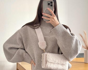 Teddy cell phone case, wallet shoulder bag, crossbody bag, women's purse, wallet, crossbody bag with interchangeable strap, boho, plush, cream