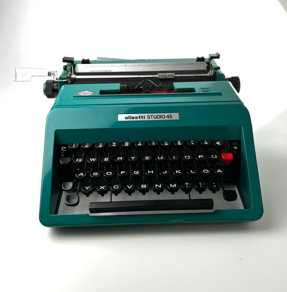 Olivetti Studio 45 - Vintage Typewriter - Beautiful Color and 