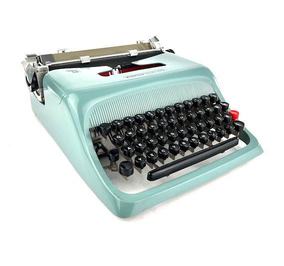 【入手困難】Olivetti オリベッテイ Studio 44 タイプライター オリベッティ スタジオ 44 タイプライター 完璧な状態、ケース付き