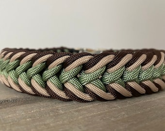 Individually braided dog collar made of paracord "Espoo"
