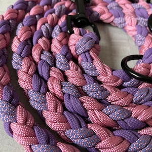 Round dog leash made of paracord, can be designed as desired Schwarz
