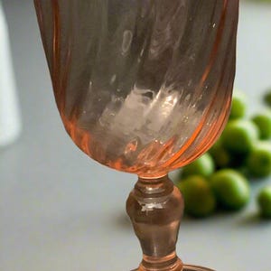 Verres à vin tourbillons roses Arcoroc