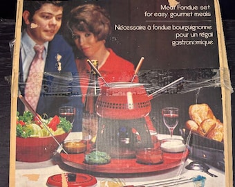 Vintage Eaton’s Lazy Susan Red Fondue Set New