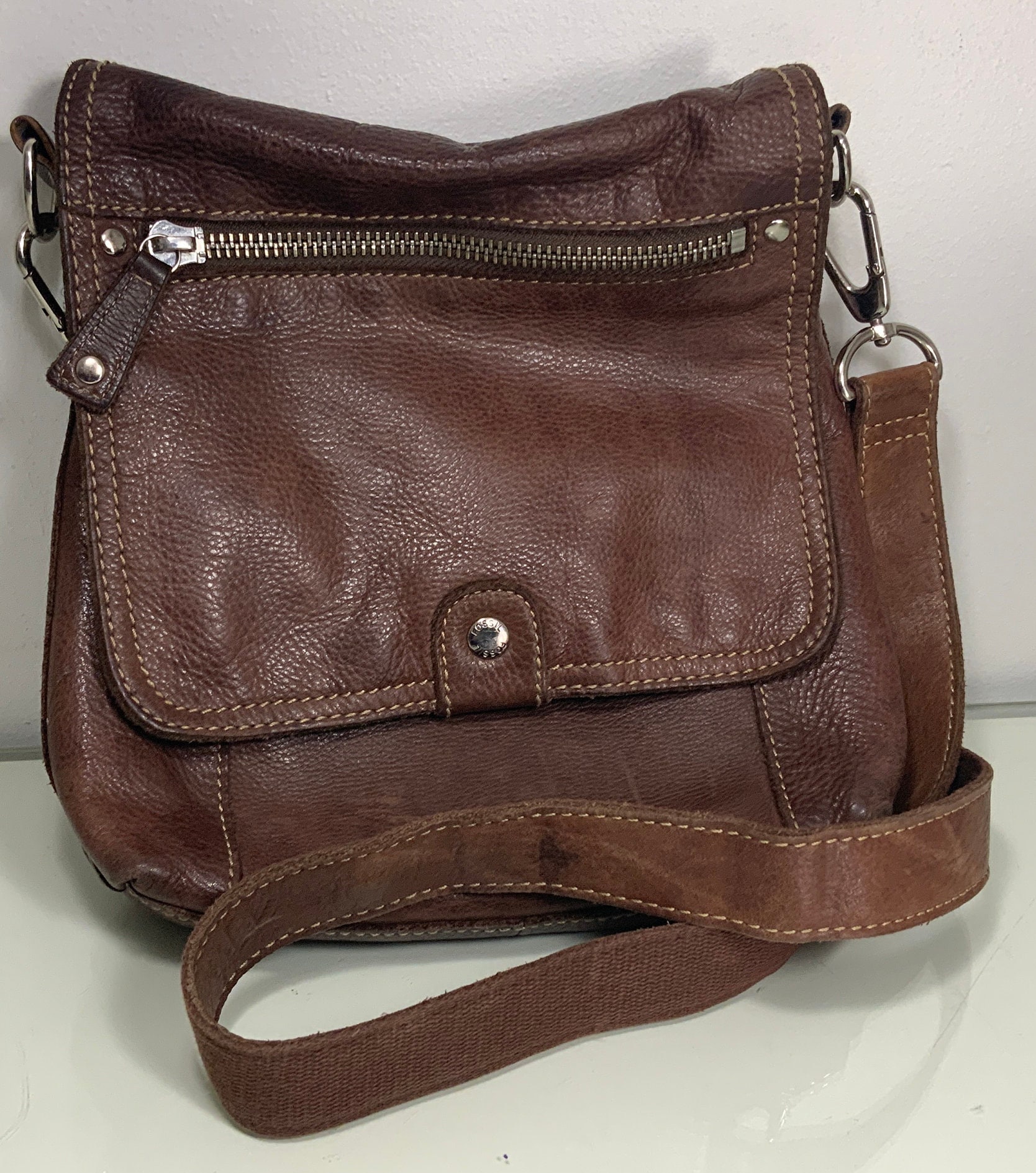 Leather crossbody bag Fossil Burgundy in Leather - 37360694