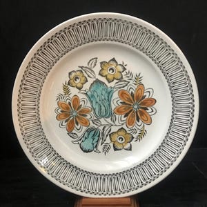 Kathie Winkle Seychelles Dinner Plates