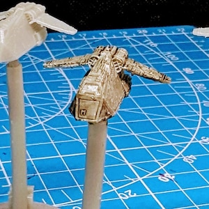 スターウォーズアルマダの企業セクターモルラナタックポッド飛行隊（戦闘機3機）