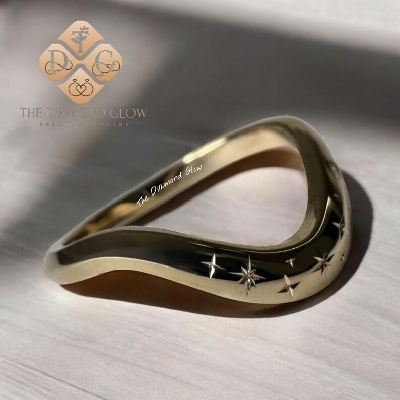 Diamond Curved Wedding Band,14k Gold Chevron V Shaped Stack Ring,Perfect for Engagement or Promise Gift,Minimalist Stylish Wave Wedding Band