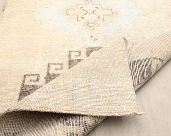 3x11 ft Turkish vintage runner rug | distressed faded beige geometric wool hallway carpet | bohemian kitchen decor