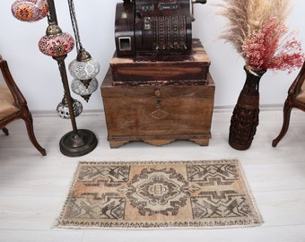 Small Vintage Turkish Oushak Rug, Handwoven Wool Cotton 1x3