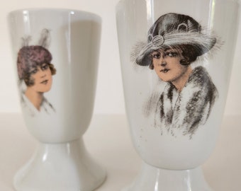 Duo of mugs / Mazagrans 1920s decor women with hats