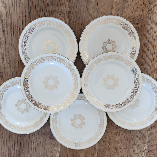 Ensemble de 7 assiettes diamètre 18 cm (entrée, dessert) en céramique blanche avec décor doré