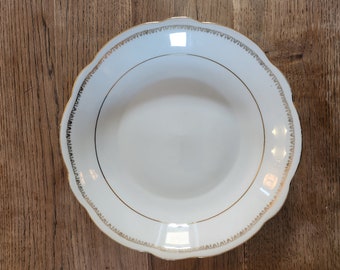 Chauvigny Porcelaine Made in France - Grand plat de service creux / saladier blanc et bordures dorées années 1950